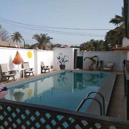 Anns Guesthouse Bakaugambia Eksteriør billede