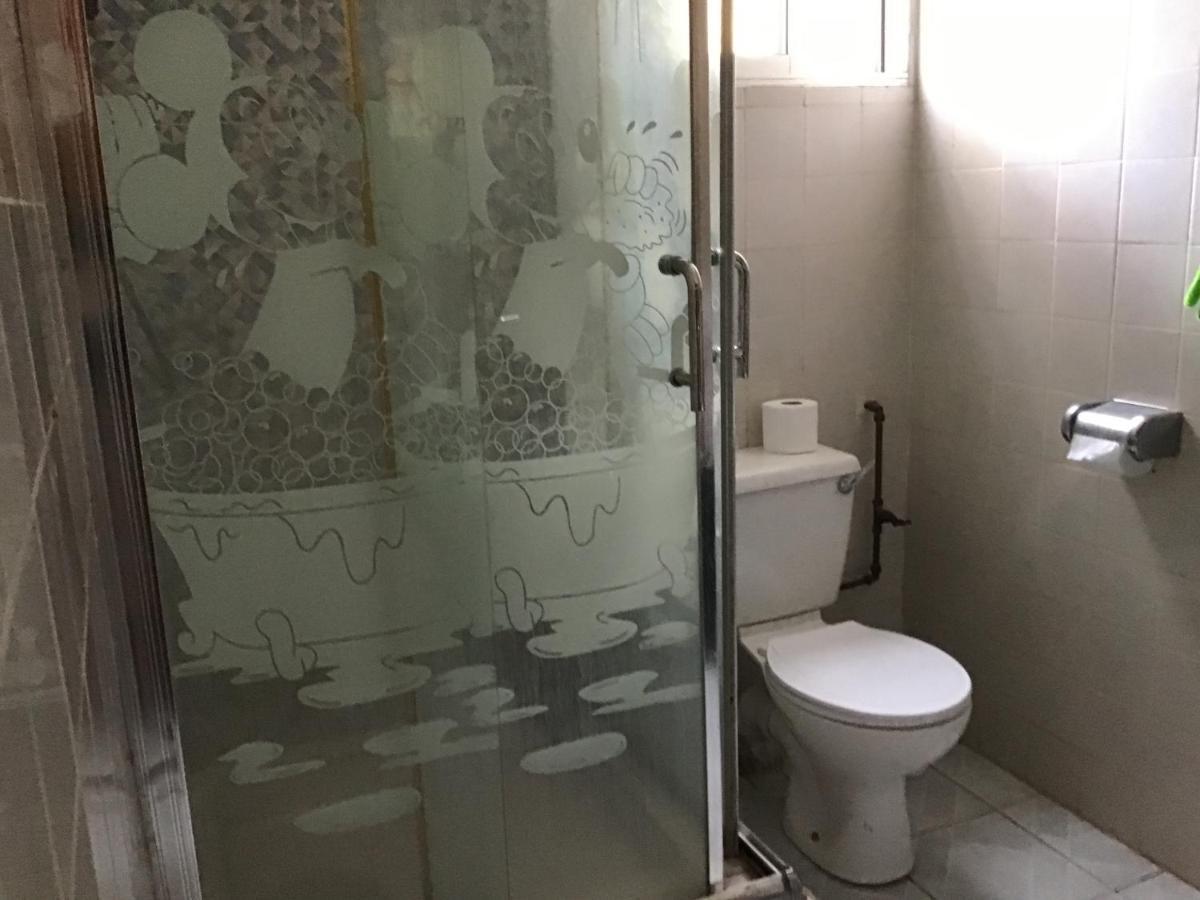 Anns Guesthouse Bakaugambia Eksteriør billede