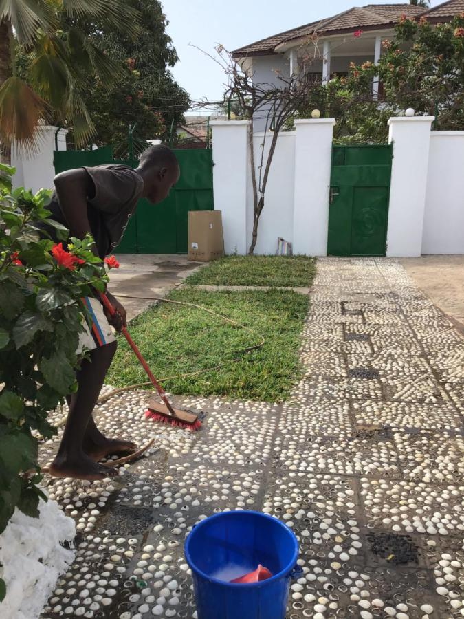 Anns Guesthouse Bakaugambia Eksteriør billede